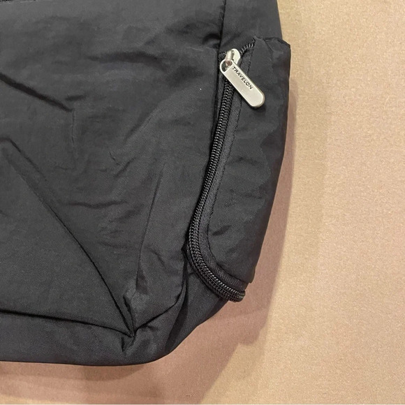 Travelon Exclusive Edition Black Quilted Anti-Theft Crossbody Bag - Picture 5 of 12